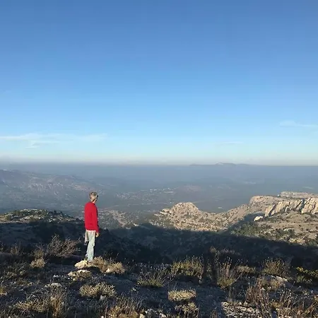 Moderne Vue Et Collines Aux Portes Des Calanques * Ла-Сьота